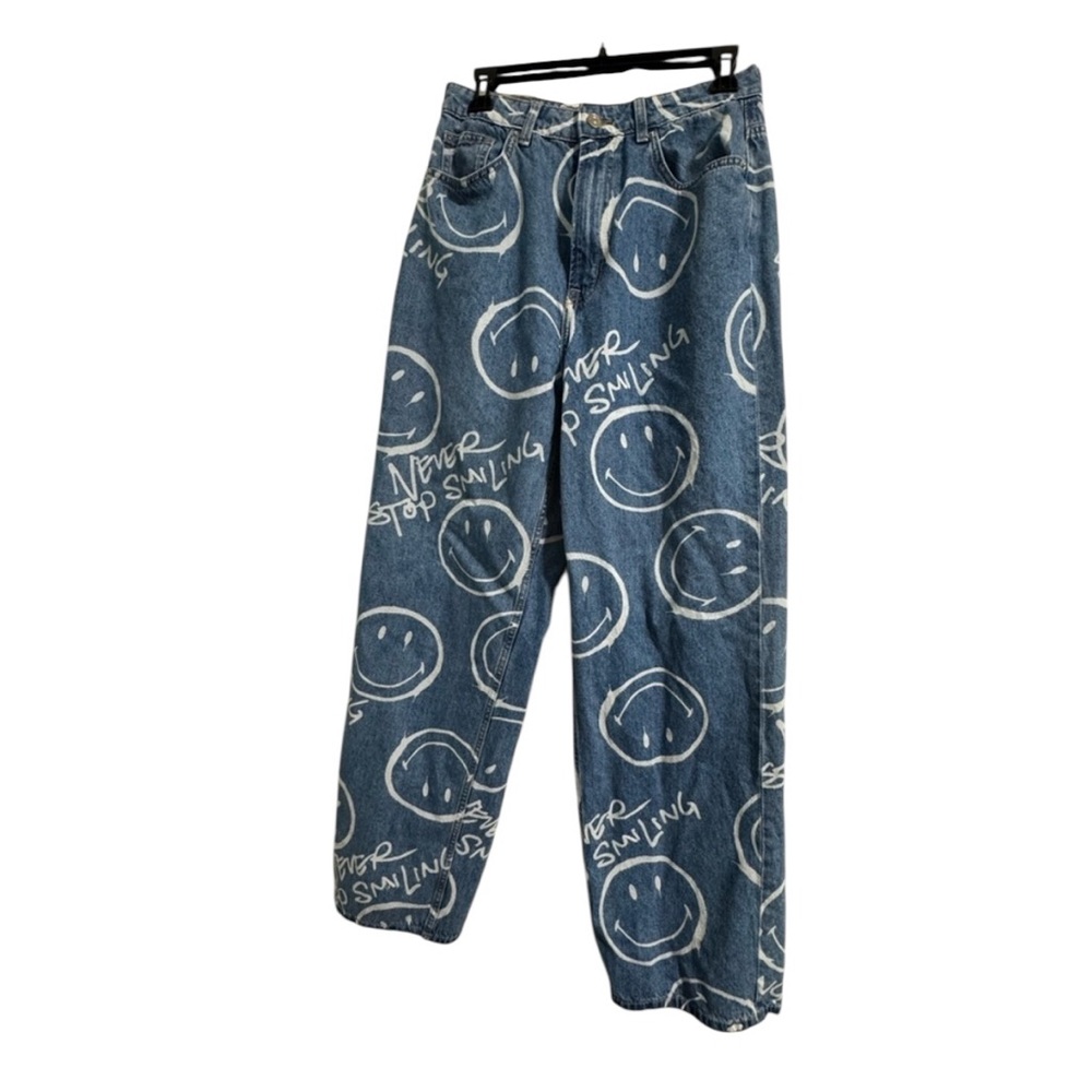 H&M + Smiley jeans‎